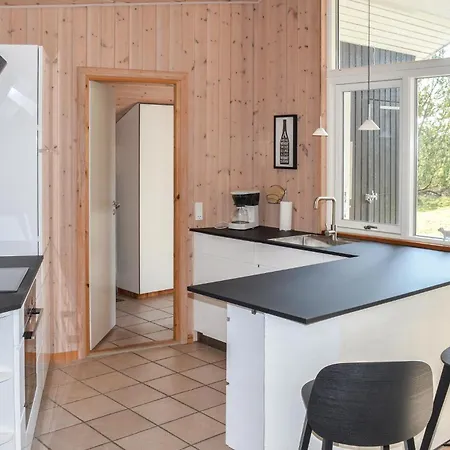 Awesome In With Kitchen Holiday home Aalbaek