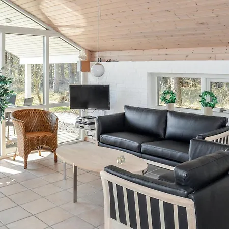 Awesome In With Kitchen Holiday home Aalbaek